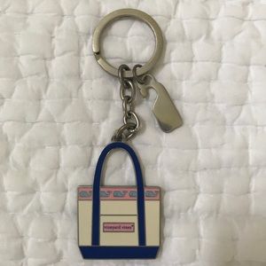 Vineyard Vines Tote Keychain